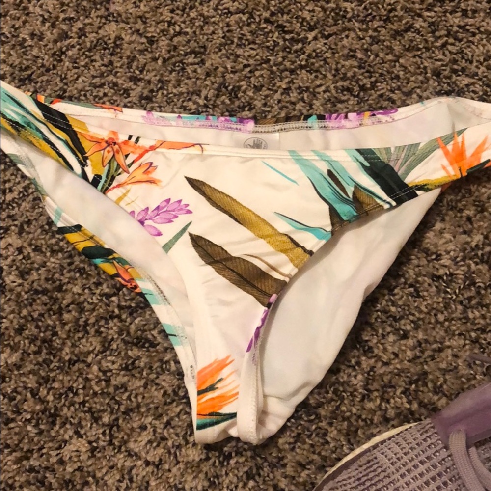 Body glove swimsuit bottoms